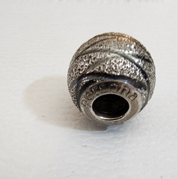 Persona Textured Silver Bead Charm Criss Cross - Picture 2 of 6